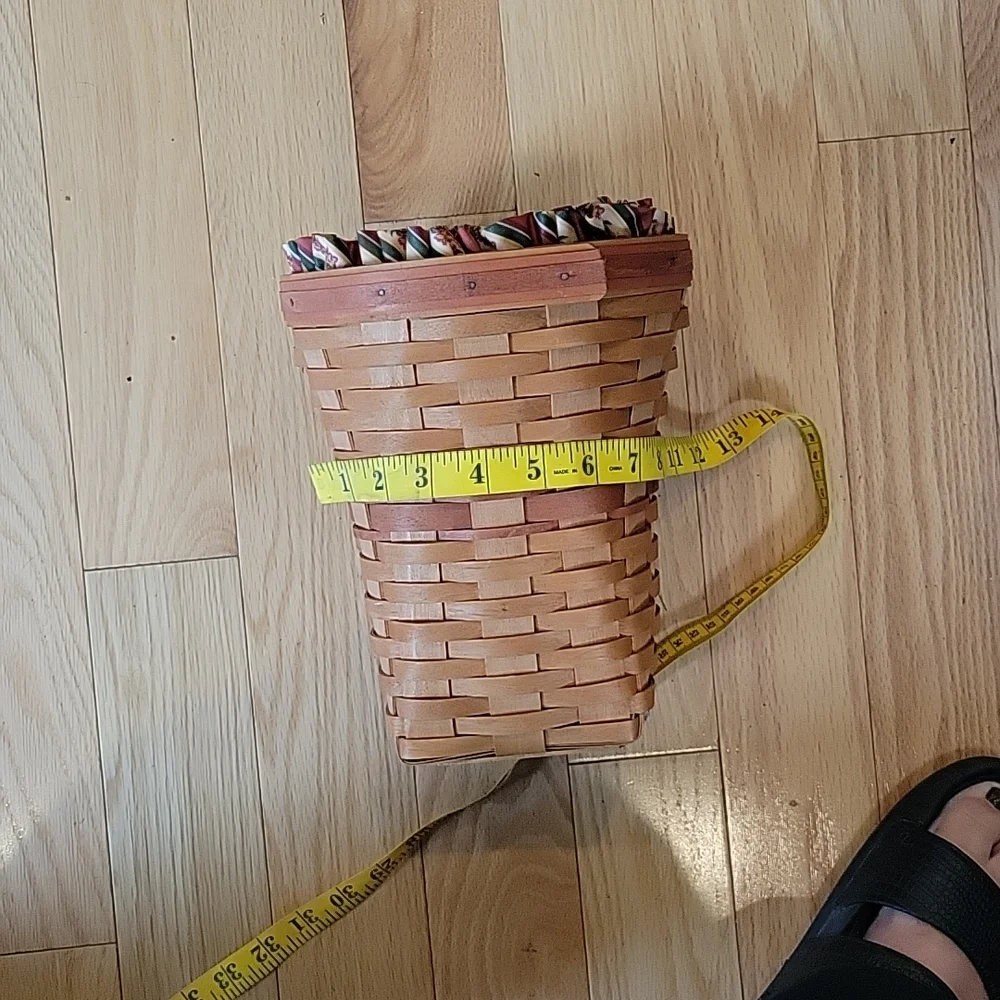 Longaberger vintage 1998 May Series Snap Dragon Basket